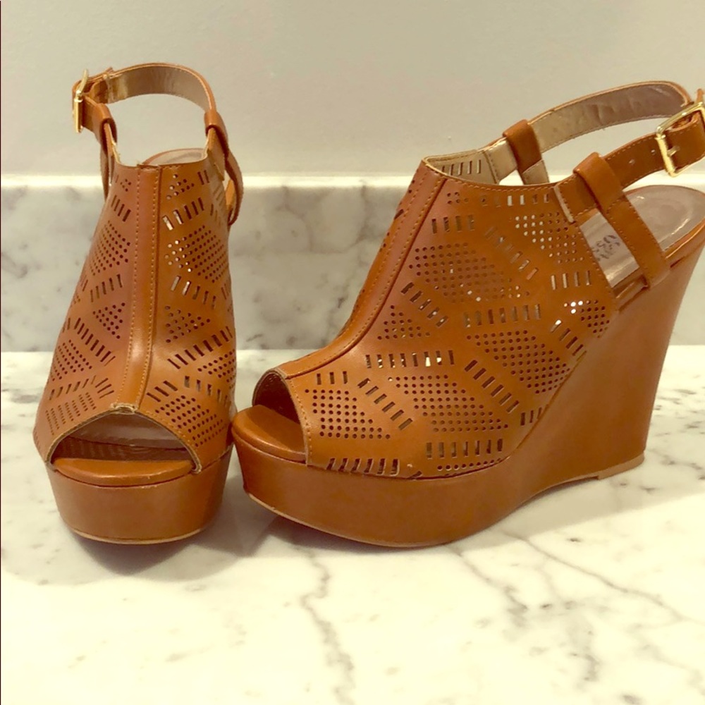 Charlotte Russe brown wedges size 8